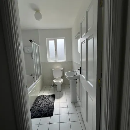 Stayincashel Rock View & Next To The Palace Villa *