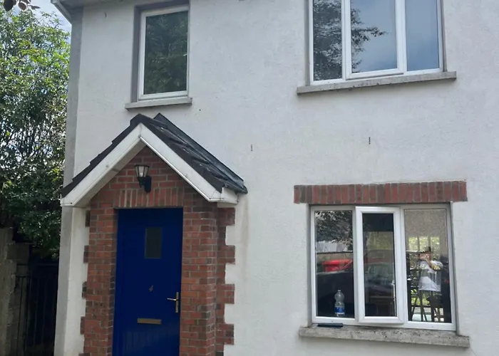 Stayincashel Rock View & Next To The Palace Villa *