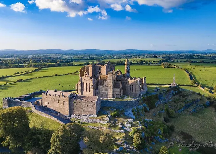 Stayincashel Rock View & Next To The Palace *